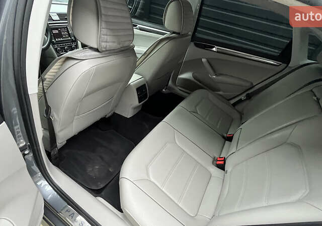 Серый Фольксваген Пассат, объемом двигателя 2 л и пробегом 92 тыс. км за 14500 $, фото 9 на Automoto.ua