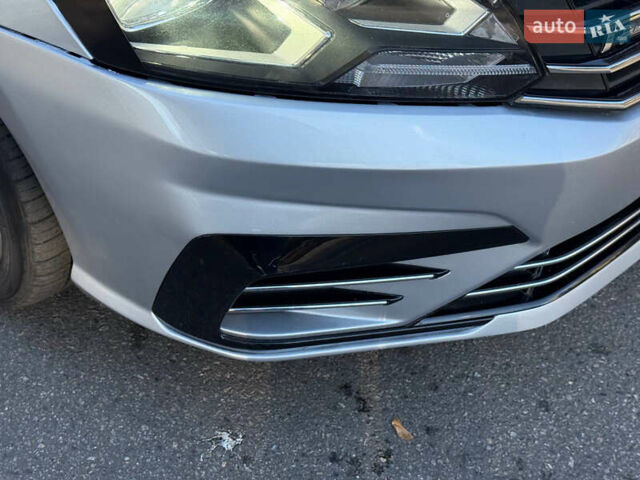 Сірий Фольксваген Пассат, об'ємом двигуна 2 л та пробігом 110 тис. км за 11699 $, фото 32 на Automoto.ua