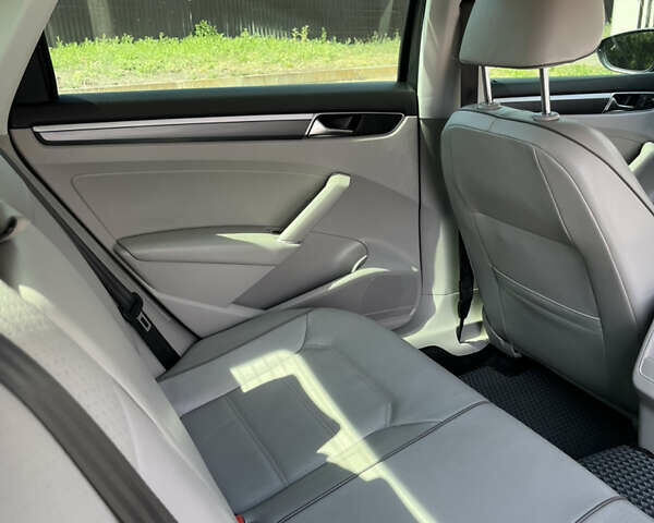 Серый Фольксваген Пассат, объемом двигателя 1.98 л и пробегом 132 тыс. км за 15500 $, фото 15 на Automoto.ua