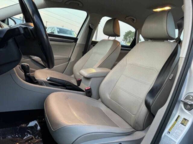 Сірий Фольксваген Пассат, об'ємом двигуна 2 л та пробігом 46 тис. км за 8900 $, фото 9 на Automoto.ua