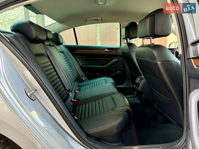 Серый Фольксваген Пассат, объемом двигателя 1.97 л и пробегом 145 тыс. км за 22500 $, фото 33 на Automoto.ua