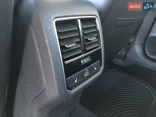 Серый Фольксваген Пассат, объемом двигателя 2 л и пробегом 153 тыс. км за 14990 $, фото 27 на Automoto.ua