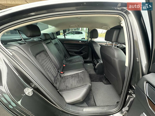 Серый Фольксваген Пассат, объемом двигателя 1.97 л и пробегом 153 тыс. км за 25999 $, фото 38 на Automoto.ua
