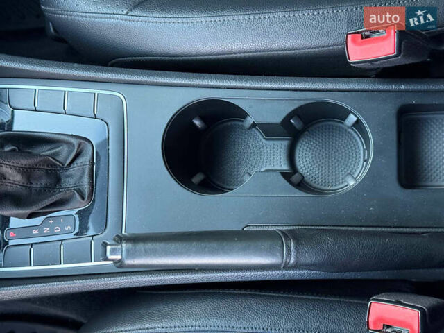Сірий Фольксваген Пассат, об'ємом двигуна 2 л та пробігом 110 тис. км за 11699 $, фото 52 на Automoto.ua