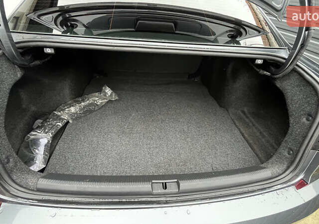 Серый Фольксваген Пассат, объемом двигателя 2 л и пробегом 92 тыс. км за 14500 $, фото 17 на Automoto.ua