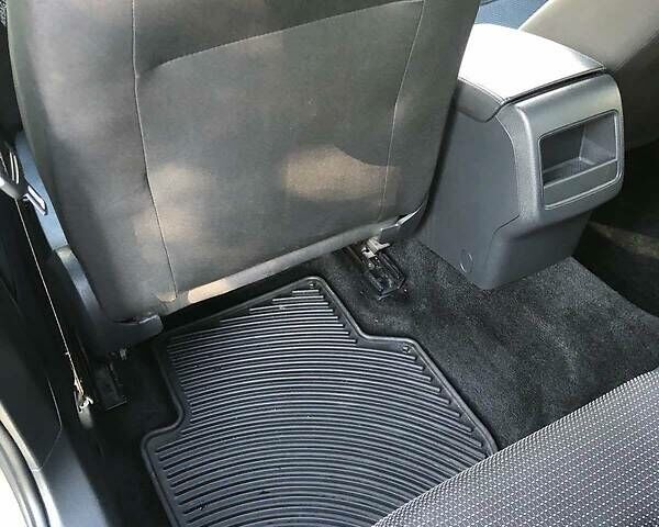 Сірий Фольксваген Пассат, об'ємом двигуна 2 л та пробігом 150 тис. км за 17000 $, фото 60 на Automoto.ua