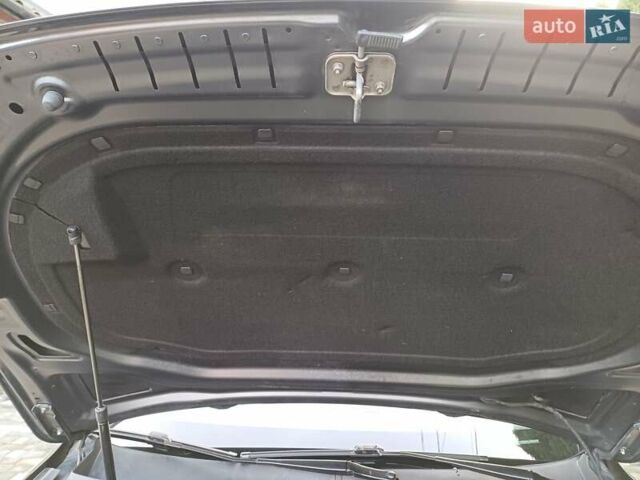 Серый Фольксваген Пассат, объемом двигателя 1.6 л и пробегом 145 тыс. км за 16300 $, фото 39 на Automoto.ua