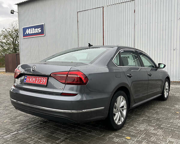 Фольксваген Пассат 2018 в Киеве на Automoto.ua Серый Фольксваген Пассат, объемом двигателя 2 л и пробегом 124 тыс. км за 14300 $, фото 4 на Automoto.ua