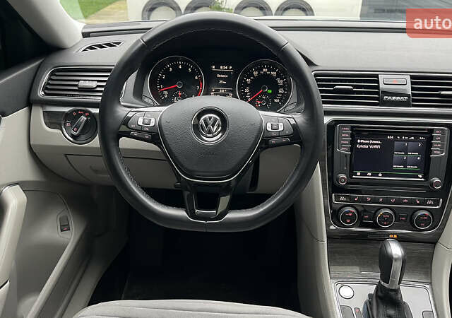 Серый Фольксваген Пассат, объемом двигателя 2 л и пробегом 92 тыс. км за 14500 $, фото 15 на Automoto.ua