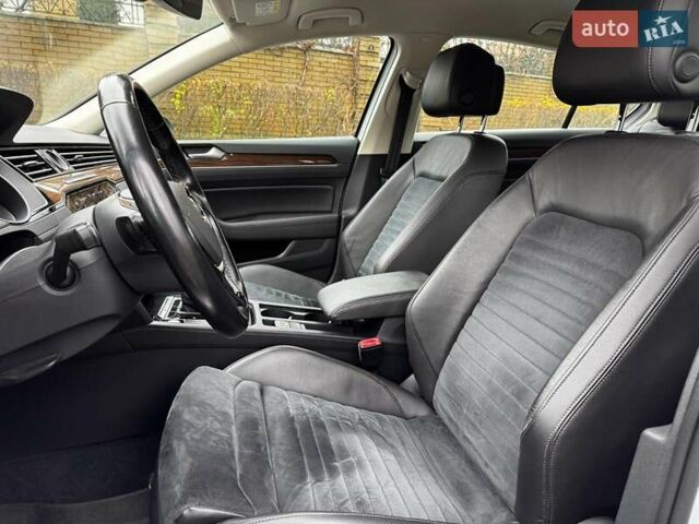 Сірий Фольксваген Пассат, об'ємом двигуна 2 л та пробігом 184 тис. км за 22490 $, фото 27 на Automoto.ua