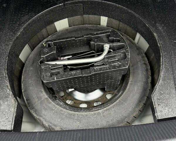 Серый Фольксваген Пассат, объемом двигателя 2 л и пробегом 160 тыс. км за 16200 $, фото 19 на Automoto.ua