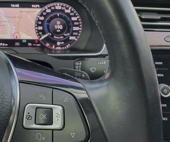 Фольксваген Пассат 2018 в Днепре (Днепропетровске) на Automoto.ua Серый Фольксваген Пассат, объемом двигателя 2 л и пробегом 162 тыс. км за 23500 $, фото 32 на Automoto.ua