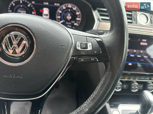 Серый Фольксваген Пассат, объемом двигателя 1.97 л и пробегом 153 тыс. км за 25999 $, фото 15 на Automoto.ua