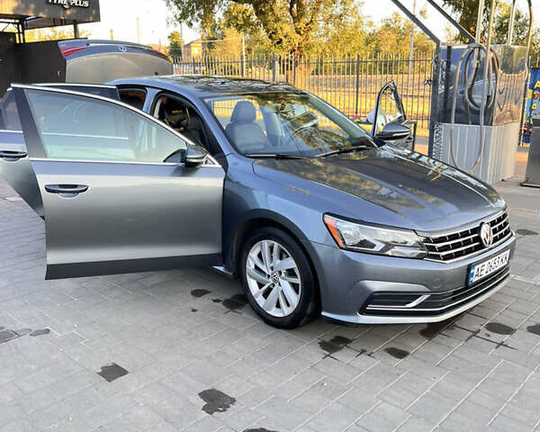 Серый Фольксваген Пассат, объемом двигателя 1.98 л и пробегом 139 тыс. км за 14400 $, фото 7 на Automoto.ua