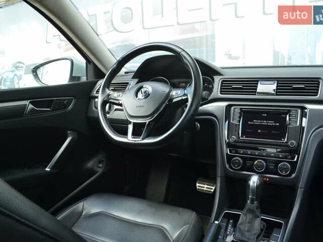 Серый Фольксваген Пассат, объемом двигателя 2 л и пробегом 48 тыс. км за 16900 $, фото 21 на Automoto.ua