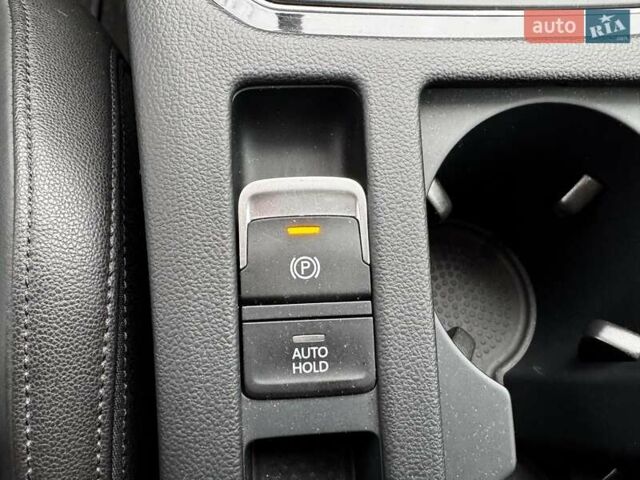 Сірий Фольксваген Пассат, об'ємом двигуна 2 л та пробігом 184 тис. км за 22490 $, фото 26 на Automoto.ua