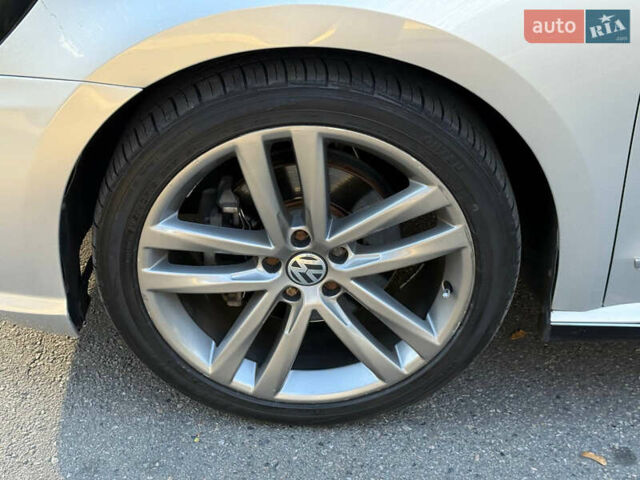 Сірий Фольксваген Пассат, об'ємом двигуна 2 л та пробігом 110 тис. км за 11699 $, фото 17 на Automoto.ua