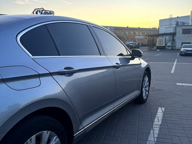 Сірий Фольксваген Пассат, об'ємом двигуна 2 л та пробігом 177 тис. км за 25500 $, фото 2 на Automoto.ua