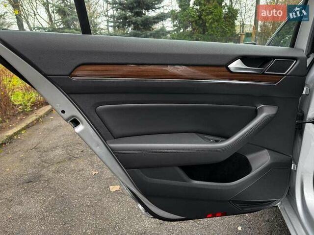 Сірий Фольксваген Пассат, об'ємом двигуна 2 л та пробігом 184 тис. км за 22490 $, фото 28 на Automoto.ua