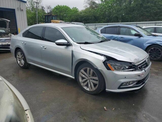 Серый Фольксваген Пассат, объемом двигателя 2 л и пробегом 56 тыс. км за 2900 $, фото 3 на Automoto.ua