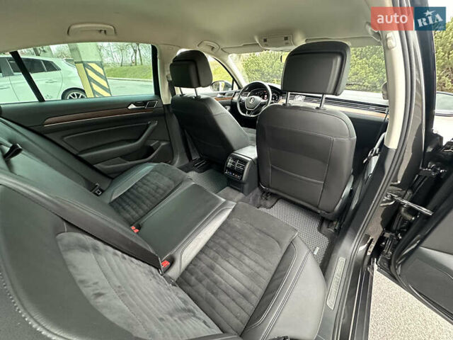 Серый Фольксваген Пассат, объемом двигателя 1.97 л и пробегом 153 тыс. км за 25999 $, фото 39 на Automoto.ua