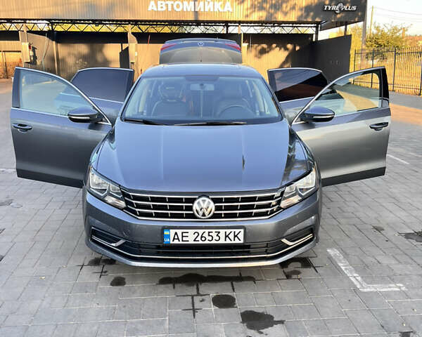 Серый Фольксваген Пассат, объемом двигателя 1.98 л и пробегом 139 тыс. км за 14400 $, фото 10 на Automoto.ua