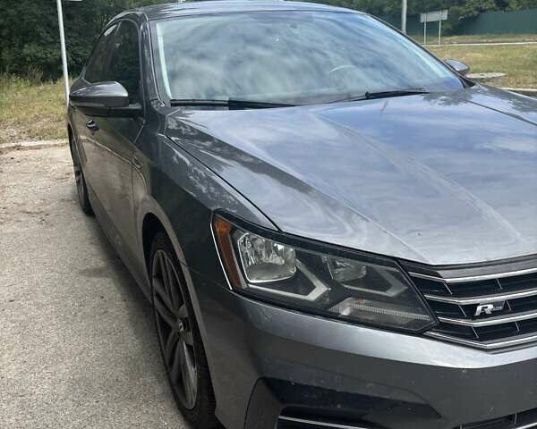 Серый Фольксваген Пассат, объемом двигателя 2 л и пробегом 123 тыс. км за 13700 $, фото 6 на Automoto.ua