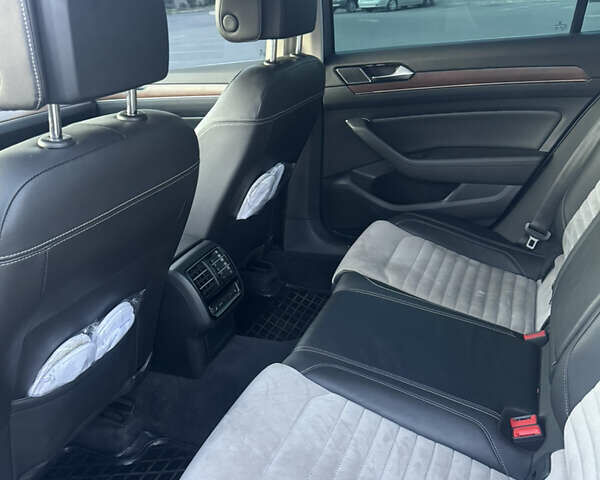 Сірий Фольксваген Пассат, об'ємом двигуна 1.97 л та пробігом 180 тис. км за 24000 $, фото 10 на Automoto.ua