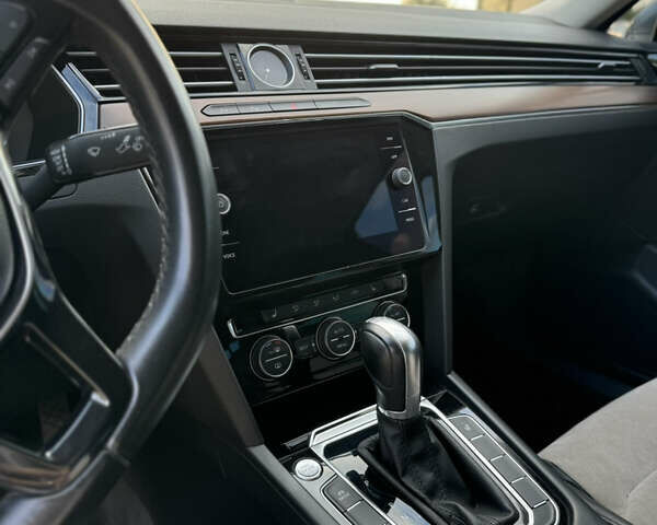 Серый Фольксваген Пассат, объемом двигателя 2 л и пробегом 160 тыс. км за 23500 $, фото 22 на Automoto.ua