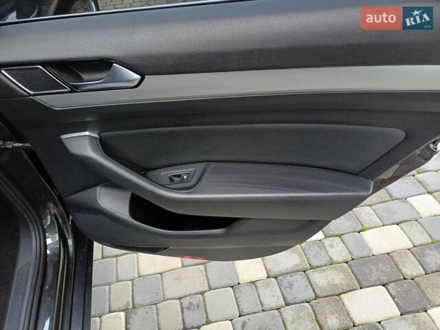 Серый Фольксваген Пассат, объемом двигателя 1.6 л и пробегом 145 тыс. км за 16300 $, фото 59 на Automoto.ua