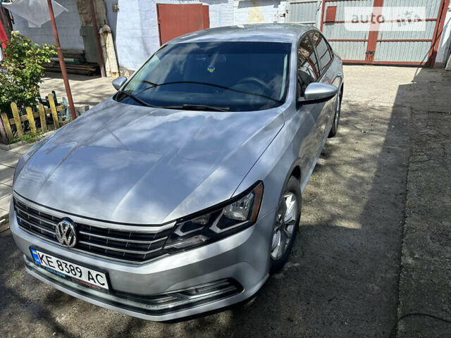 Серый Фольксваген Пассат, объемом двигателя 2 л и пробегом 50 тыс. км за 15999 $, фото 3 на Automoto.ua