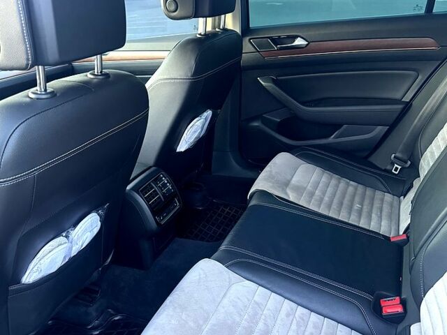 Сірий Фольксваген Пассат, об'ємом двигуна 2 л та пробігом 177 тис. км за 25500 $, фото 4 на Automoto.ua