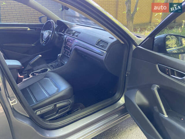 Серый Фольксваген Пассат, объемом двигателя 2 л и пробегом 106 тыс. км за 15400 $, фото 16 на Automoto.ua