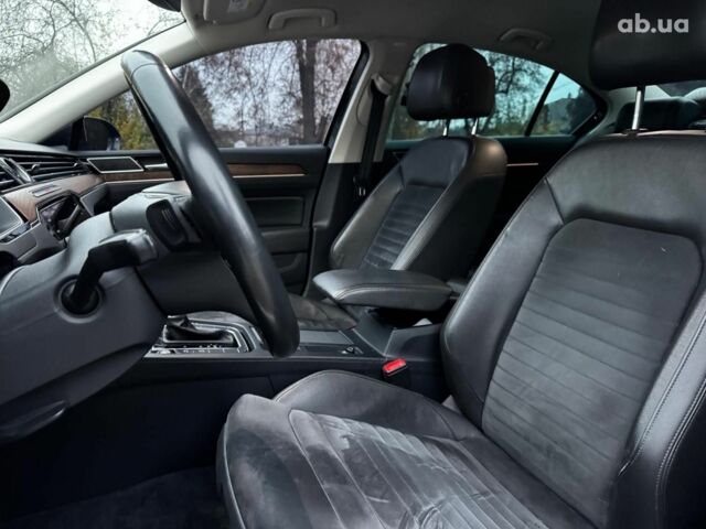 Серый Фольксваген Пассат, объемом двигателя 1.8 л и пробегом 215 тыс. км за 19990 $, фото 32 на Automoto.ua