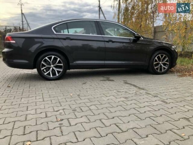 Серый Фольксваген Пассат, объемом двигателя 2 л и пробегом 244 тыс. км за 17700 $, фото 7 на Automoto.ua