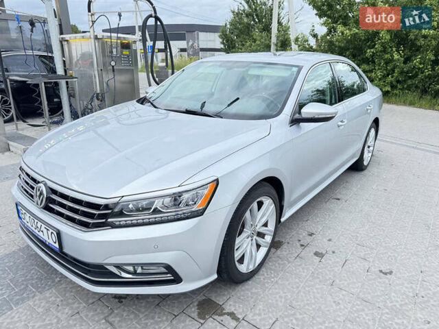 Серый Фольксваген Пассат, объемом двигателя 2 л и пробегом 128 тыс. км за 16590 $, фото 15 на Automoto.ua