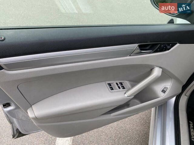 Серый Фольксваген Пассат, объемом двигателя 2 л и пробегом 158 тыс. км за 11900 $, фото 10 на Automoto.ua