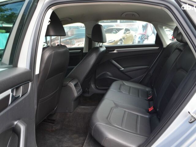 Сірий Фольксваген Пассат, об'ємом двигуна 2 л та пробігом 48 тис. км за 16900 $, фото 14 на Automoto.ua