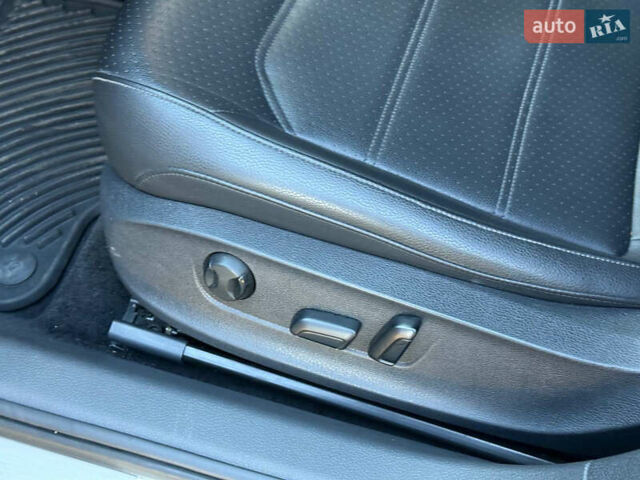 Сірий Фольксваген Пассат, об'ємом двигуна 2 л та пробігом 110 тис. км за 11699 $, фото 36 на Automoto.ua