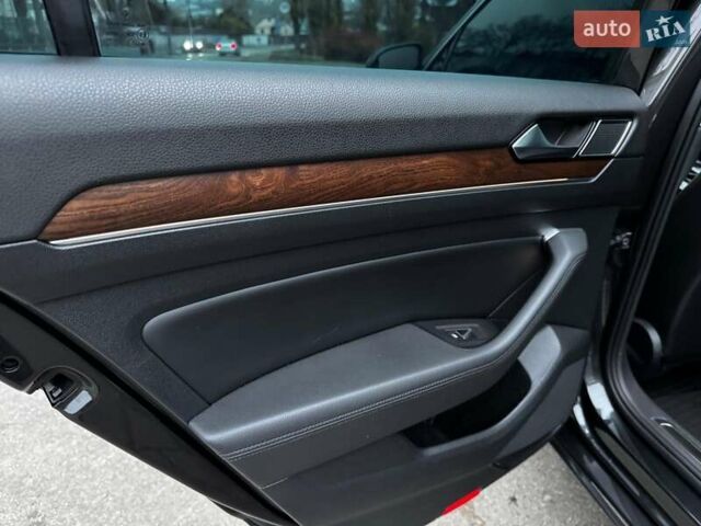 Серый Фольксваген Пассат, объемом двигателя 1.8 л и пробегом 215 тыс. км за 19990 $, фото 22 на Automoto.ua