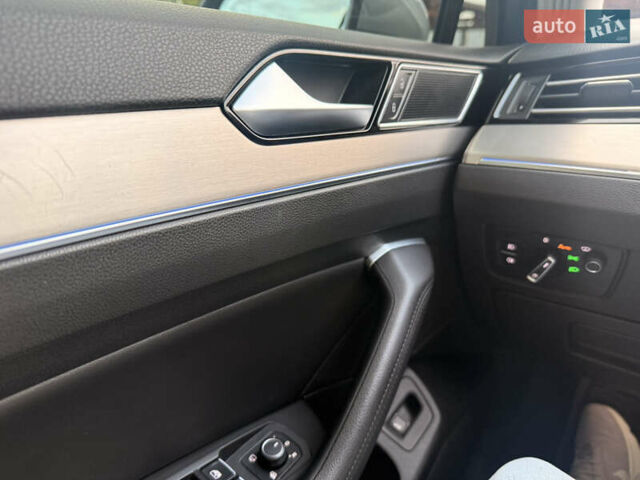 Серый Фольксваген Пассат, объемом двигателя 1.97 л и пробегом 205 тыс. км за 24500 $, фото 7 на Automoto.ua