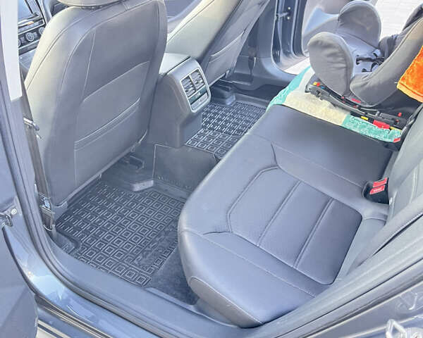 Серый Фольксваген Пассат, объемом двигателя 1.98 л и пробегом 139 тыс. км за 14400 $, фото 15 на Automoto.ua