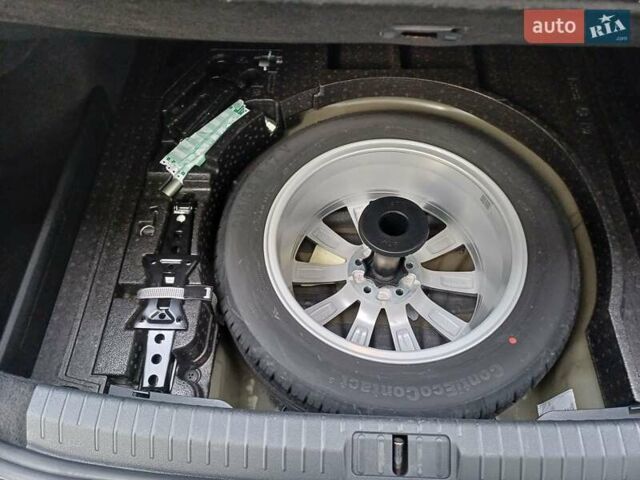 Серый Фольксваген Пассат, объемом двигателя 1.6 л и пробегом 145 тыс. км за 16300 $, фото 53 на Automoto.ua