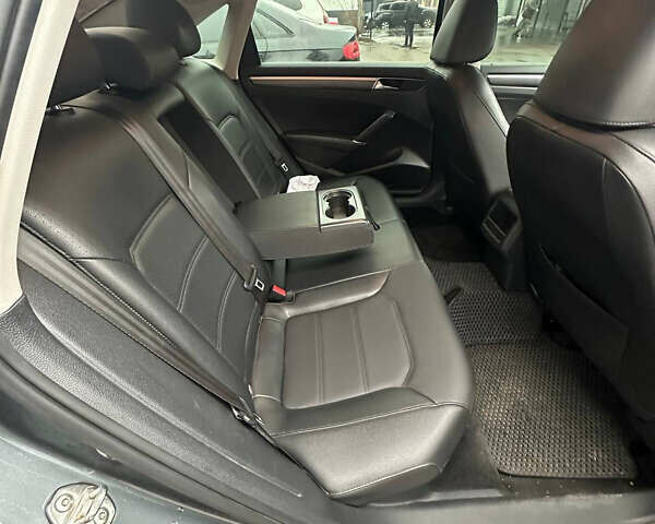 Серый Фольксваген Пассат, объемом двигателя 2 л и пробегом 131 тыс. км за 13800 $, фото 13 на Automoto.ua