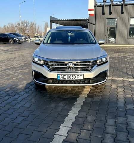 Серый Фольксваген Пассат, объемом двигателя 2 л и пробегом 145 тыс. км за 17900 $, фото 2 на Automoto.ua