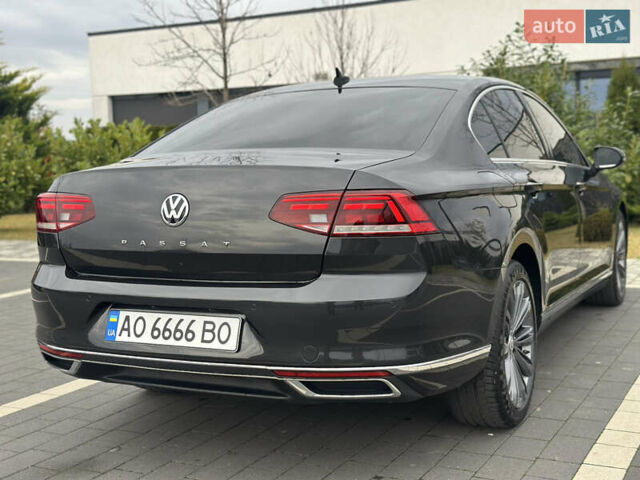 Серый Фольксваген Пассат, объемом двигателя 1.97 л и пробегом 245 тыс. км за 20500 $, фото 11 на Automoto.ua