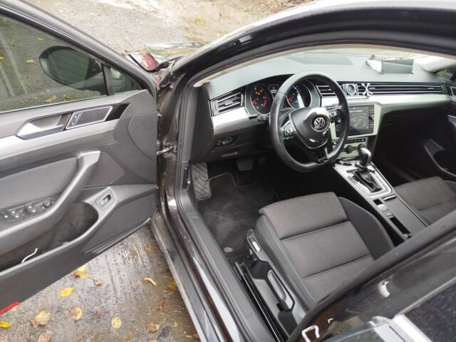 Сірий Фольксваген Пассат, об'ємом двигуна 0 л та пробігом 190 тис. км за 9800 $, фото 7 на Automoto.ua