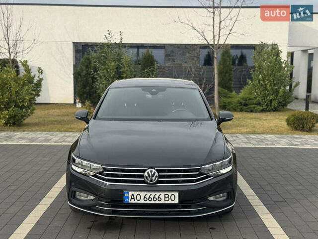 Серый Фольксваген Пассат, объемом двигателя 1.97 л и пробегом 245 тыс. км за 20500 $, фото 6 на Automoto.ua