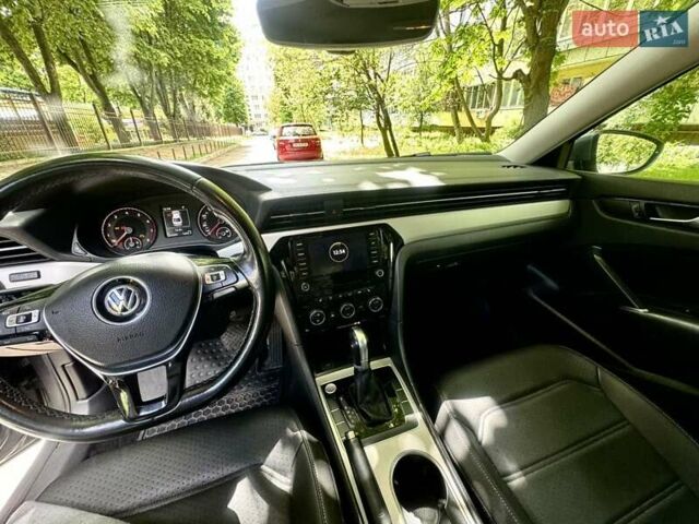 Сірий Фольксваген Пассат, об'ємом двигуна 2 л та пробігом 128 тис. км за 19000 $, фото 11 на Automoto.ua
