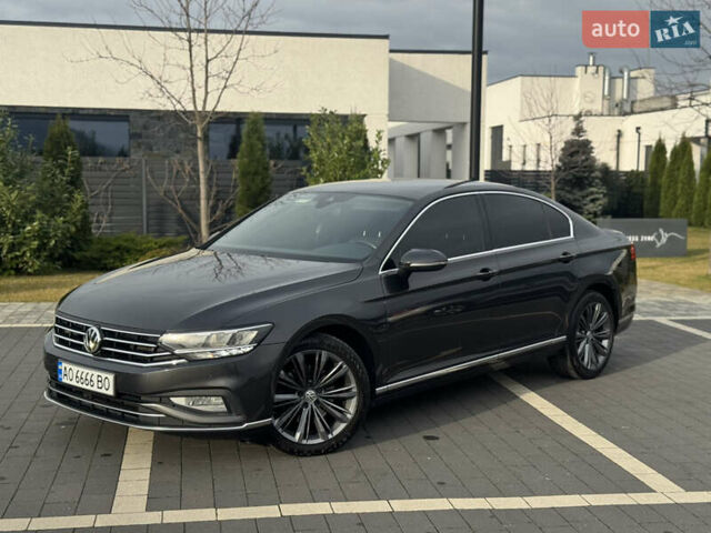 Серый Фольксваген Пассат, объемом двигателя 1.97 л и пробегом 245 тыс. км за 20500 $, фото 1 на Automoto.ua